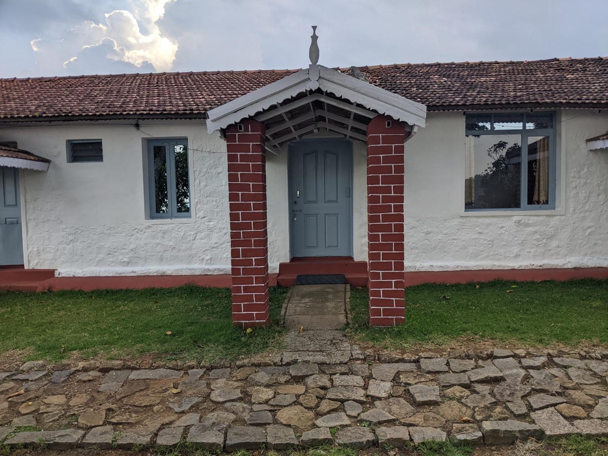 Moksha Infinity Valley Kotagiri Bilik gambar
